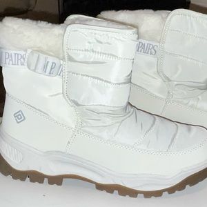 DREAM PAIRS WOMEN'S WINTER SNOW BOOTS SIZE 8 BRAND NEW